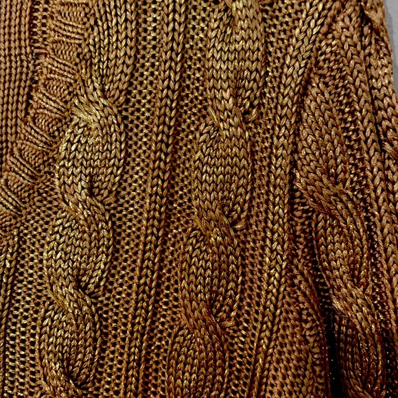 Ralph Lauren, sophisticated gold V-neck. Medium size. Never worn. - Picture 5 of 6